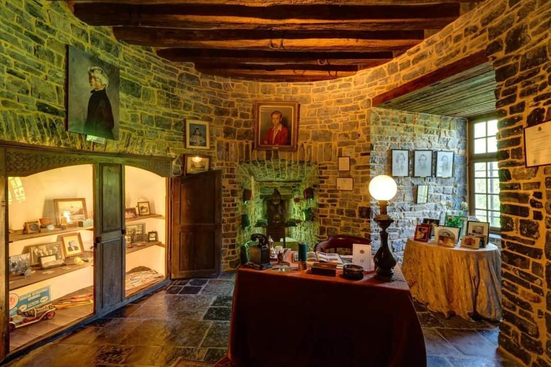 Lesse En Ciel Vous Accueille Avec Plaisir . Βίλα Houyet Εξωτερικό φωτογραφία
